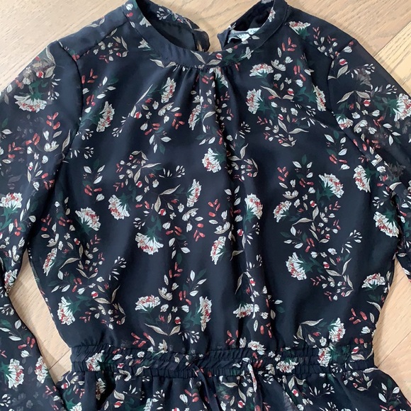 Heartloom Floral Dress - Picture 5 of 6